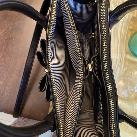 Miztique Black Large Crossbody Bag with Bow - Picture 8 of 11